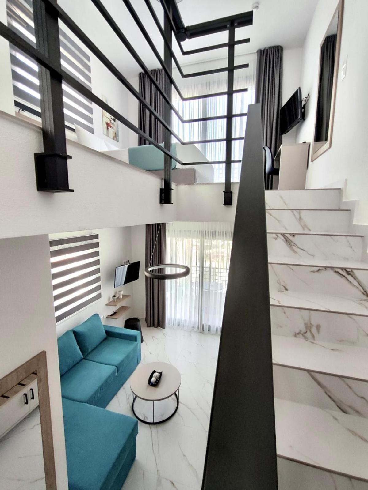 Four Shades Luxury Suites Сарті Екстер'єр фото