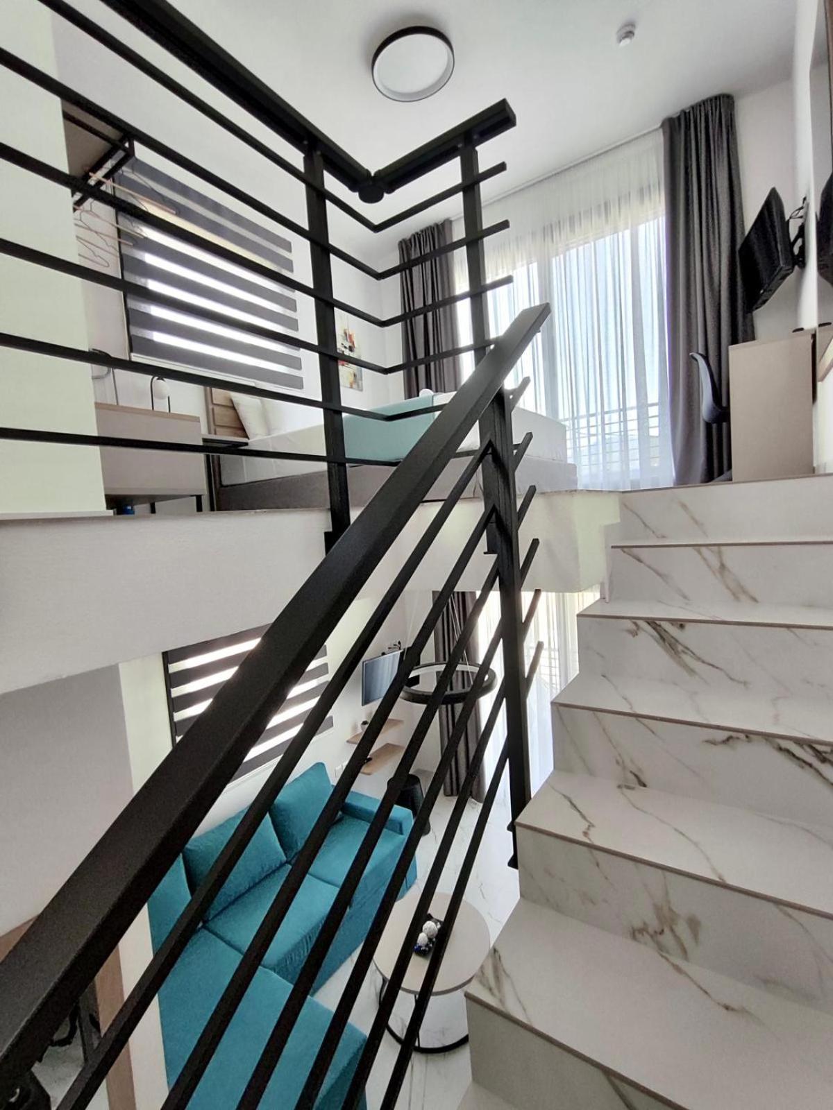 Four Shades Luxury Suites Сарті Екстер'єр фото