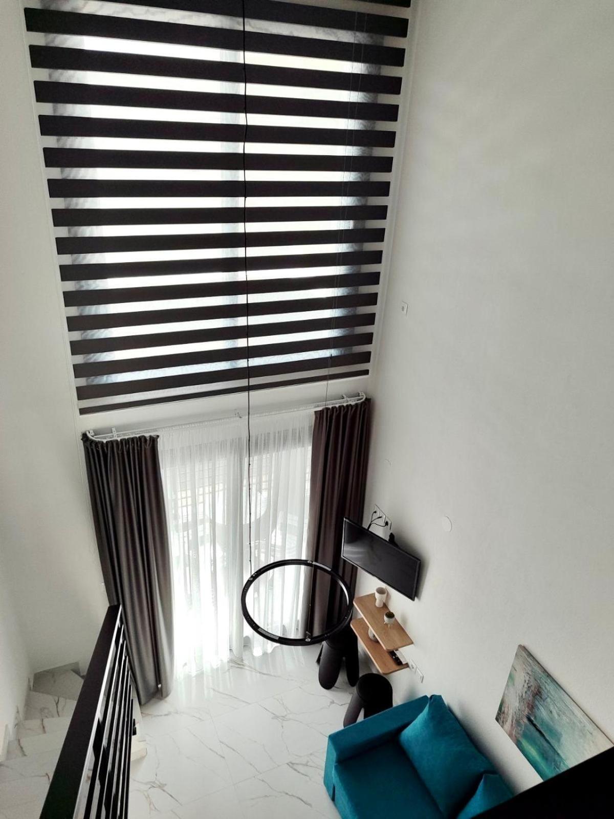 Four Shades Luxury Suites Сарті Екстер'єр фото