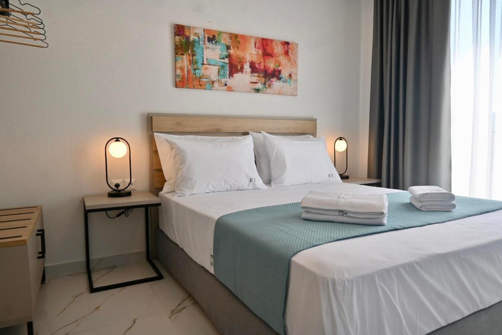 Four Shades Luxury Suites Сарті Екстер'єр фото