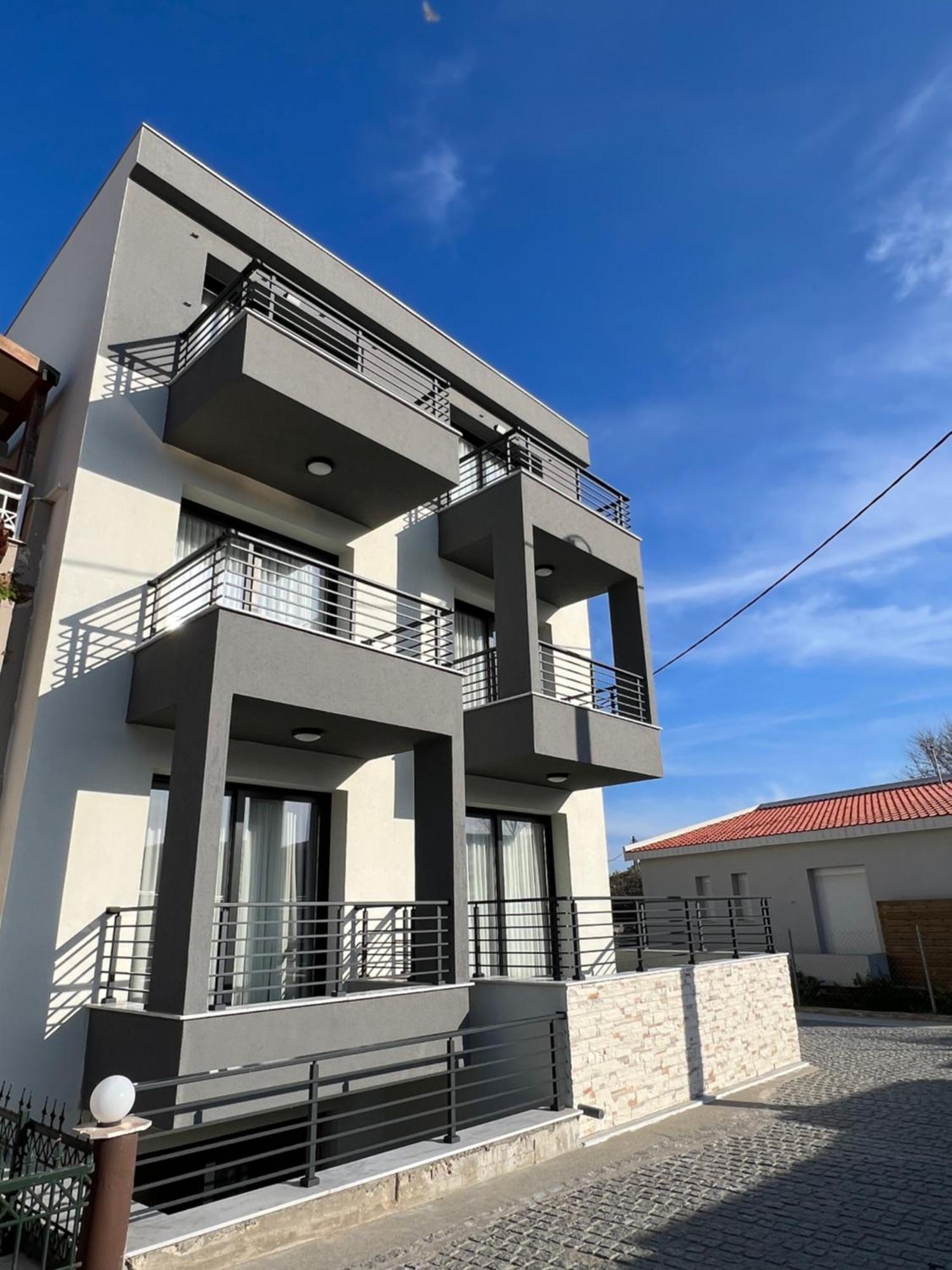 Four Shades Luxury Suites Сарті Екстер'єр фото